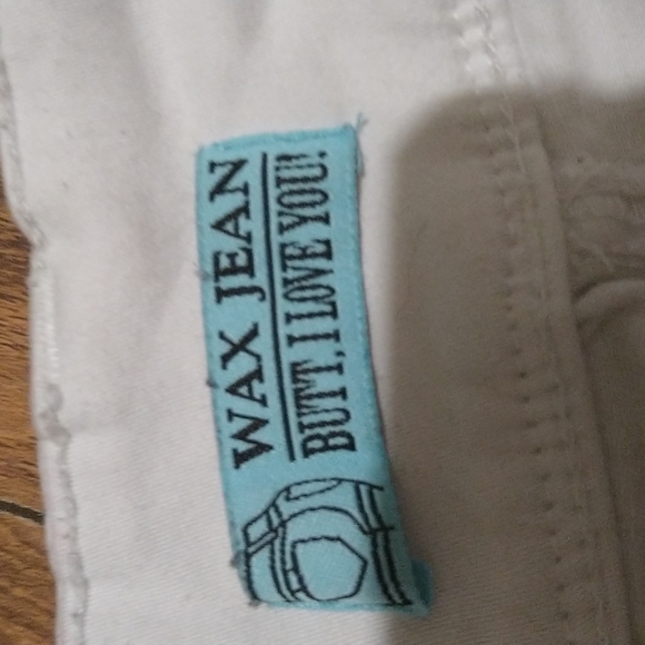 Jean shorts - Picture 2 of 3